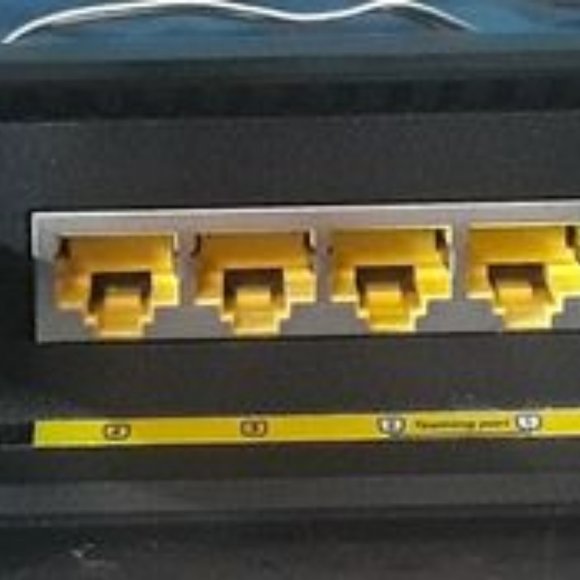 ASUS RT-AC87U AC2400 Dual Band Gigabit WiFi Router, Aiprotection, Adaptive Qos, - Picture 3 of 7